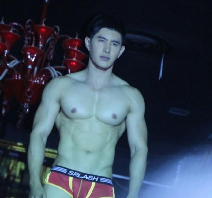 อยากจับลงลิ้น!! ตู่ จิรัสย์ ตุง ใหญ่ ดีแท้