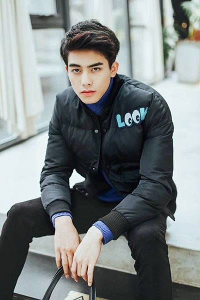 หล่อชะนีหลง! ซงเว่ยหลง วัย 16 ปี นักแสดงจีนหน้าใหม่