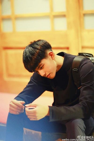 หล่อชะนีหลง! ซงเว่ยหลง วัย 16 ปี นักแสดงจีนหน้าใหม่
