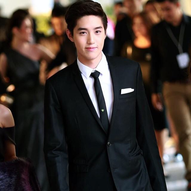 10 หนุ่มหล่อ ที่สาวๆ ยกให้เป็นสมบัติ (ความหล่อ) ของชาติ