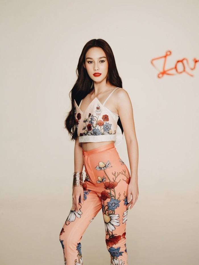 นาว ทิสานาฎ @ เบี้องหลังถ่ายแบบนิตยสาร Lisa ฉบับเดือนกุมภาพันธ์ 2559