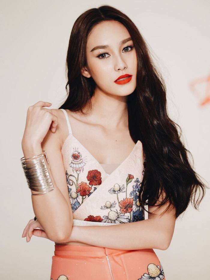 นาว ทิสานาฎ @ เบี้องหลังถ่ายแบบนิตยสาร Lisa ฉบับเดือนกุมภาพันธ์ 2559
