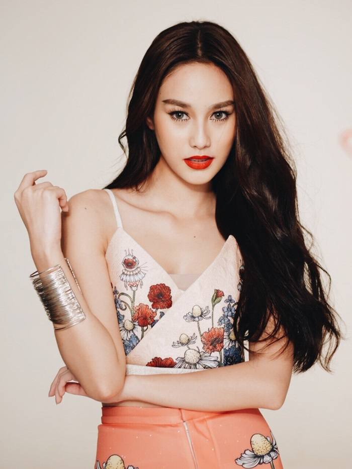นาว ทิสานาฎ @ เบี้องหลังถ่ายแบบนิตยสาร Lisa ฉบับเดือนกุมภาพันธ์ 2559