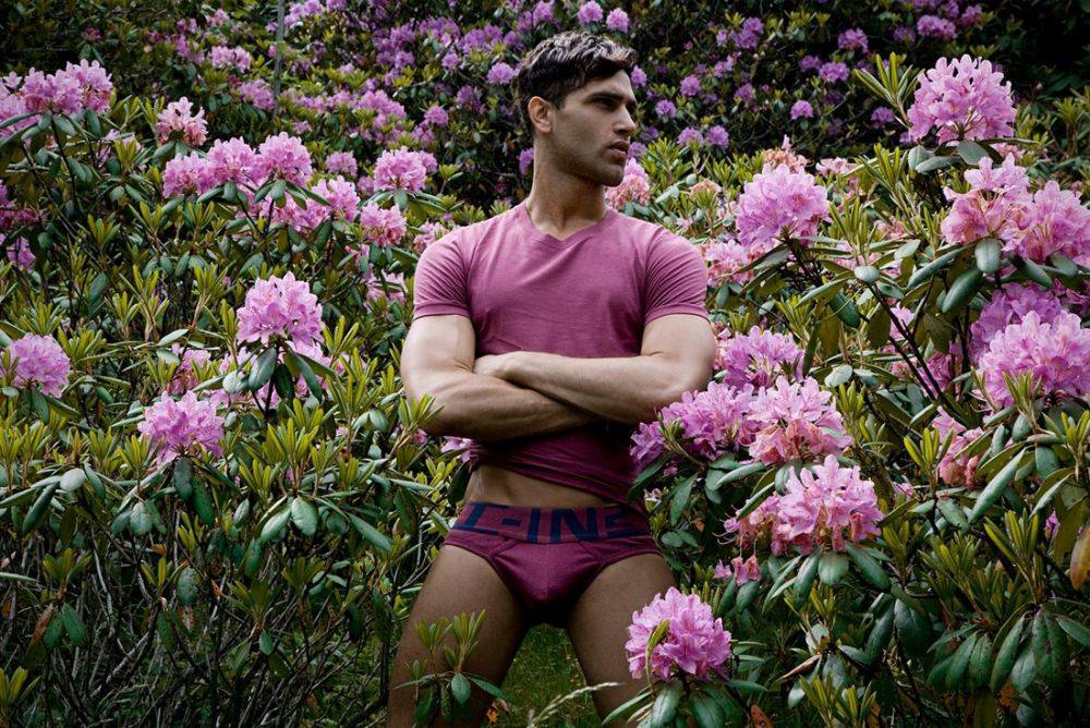 Hot guy in underwear 116