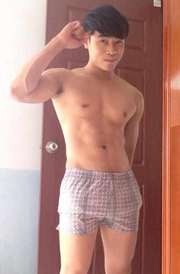 Hot guy in underwear 117