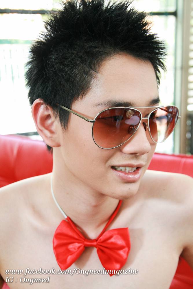 ็HAPPY VALENTINE'S DAY กับหนุ่มไทยขาวๆตี๋ๆ