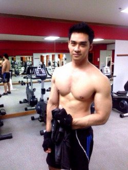 วาเลนไทน์คนโสด...เสพผู้ชายอยู่บ้าน