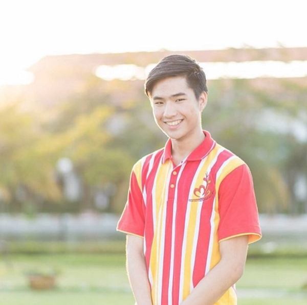 ไม่บอกไม่รู้นะว่า ร่างกายบกพร่อง! เจอาร์ วชิรธร หนุ่มหล่อผู้นำเชียร์ฝั่งธรรมศาสตร์