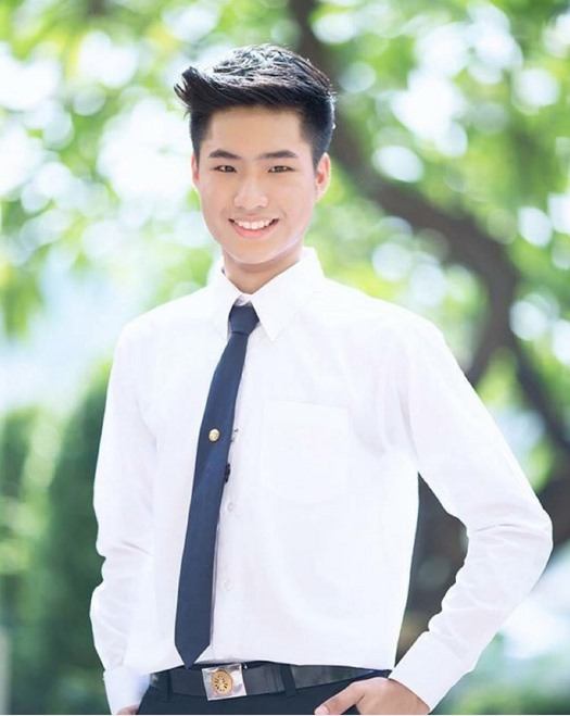 ไม่บอกไม่รู้นะว่า ร่างกายบกพร่อง! เจอาร์ วชิรธร หนุ่มหล่อผู้นำเชียร์ฝั่งธรรมศาสตร์