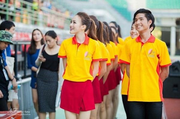 ไม่บอกไม่รู้นะว่า ร่างกายบกพร่อง! เจอาร์ วชิรธร หนุ่มหล่อผู้นำเชียร์ฝั่งธรรมศาสตร์