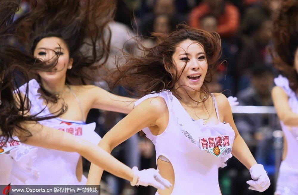ความซวยของเชียร์ลีดเดอร์ที่เห็นกันทั้งสนาม