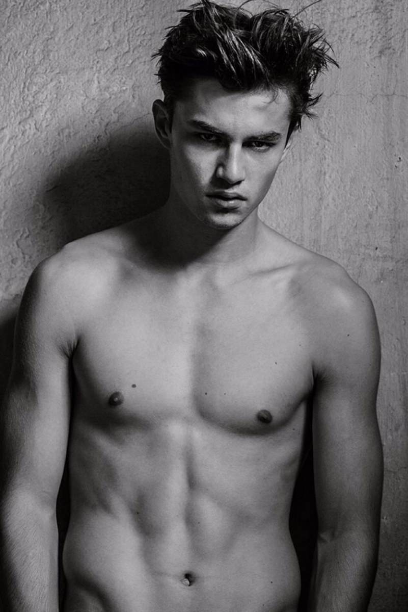 male body 070