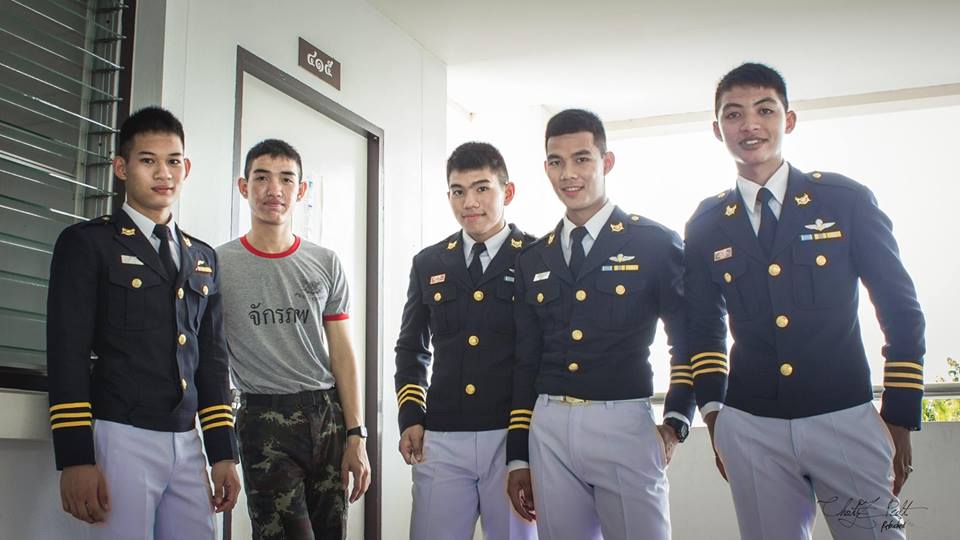 หล่อทั้งกลุ่ม นร เตรียมทหาร