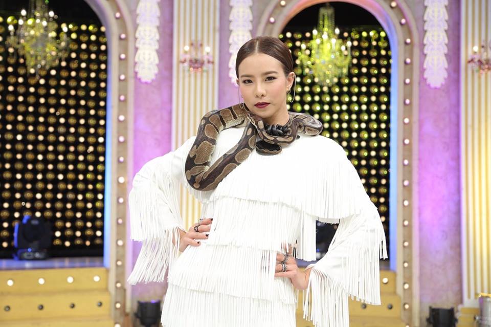 ลูกเกด-เมทินี, บี-น้ำทิพย์, คริส หอวัง, ใหม่-ดาวิกา @ รายการ 3แซบ (21-2-59)