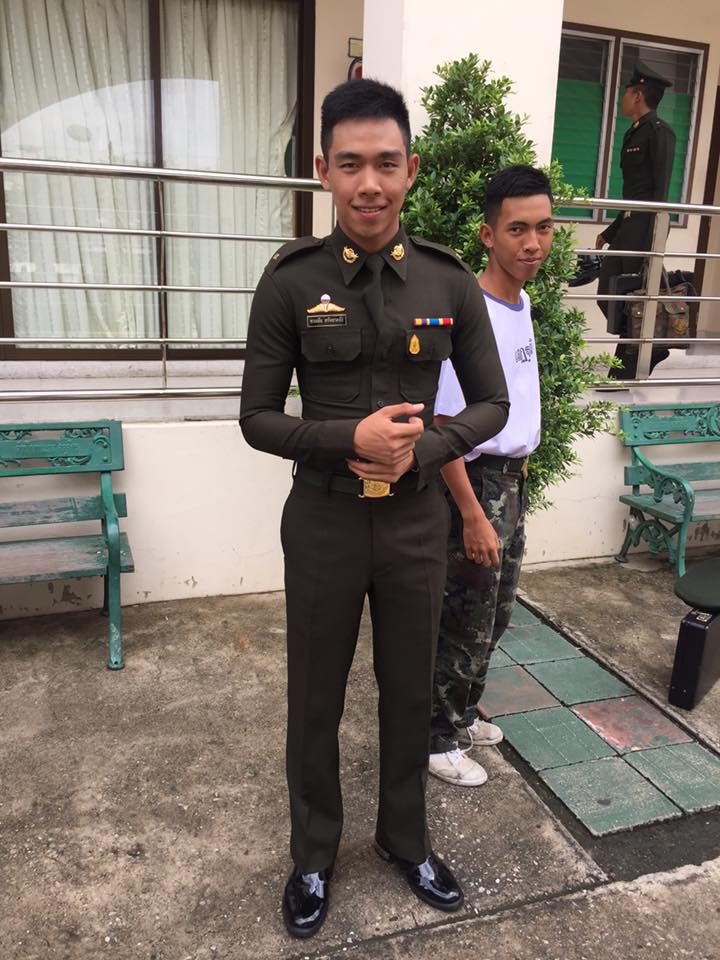 มีนามว่า นนท์ นักเรียนช่างฝีมือทหาร ปี 3 สาขาช่างซ่อมบำรุง น่ารักดีทหารช่าง