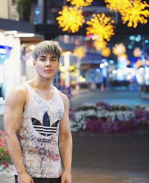 เธโอ อคิราห์