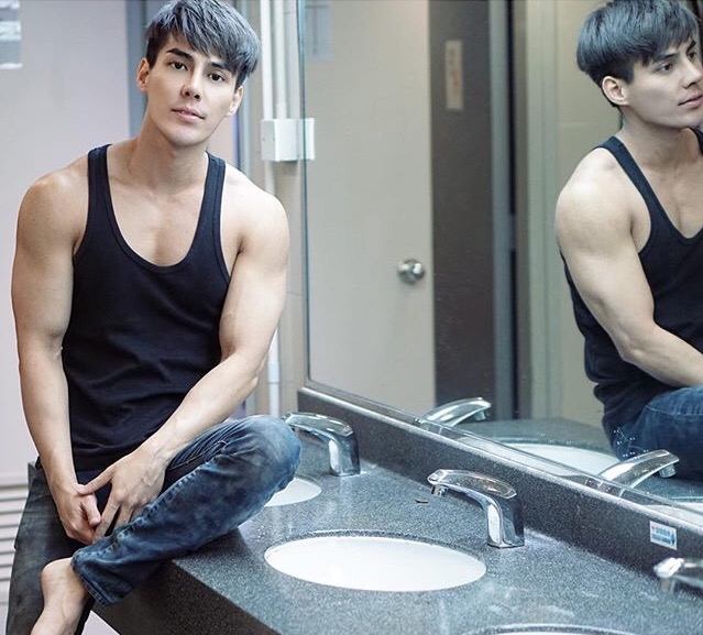 เธโอ อคิราห์