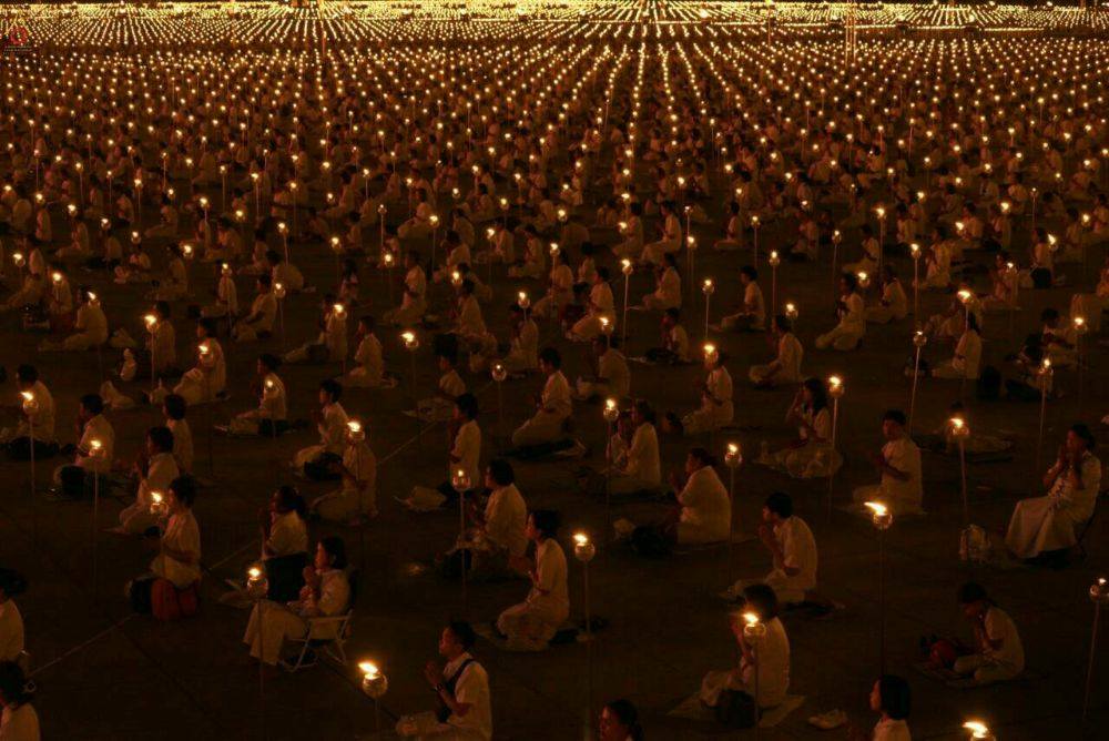 มาฆะวัดพระธรรมกาย ทำไมคนไปเยอะจัง?