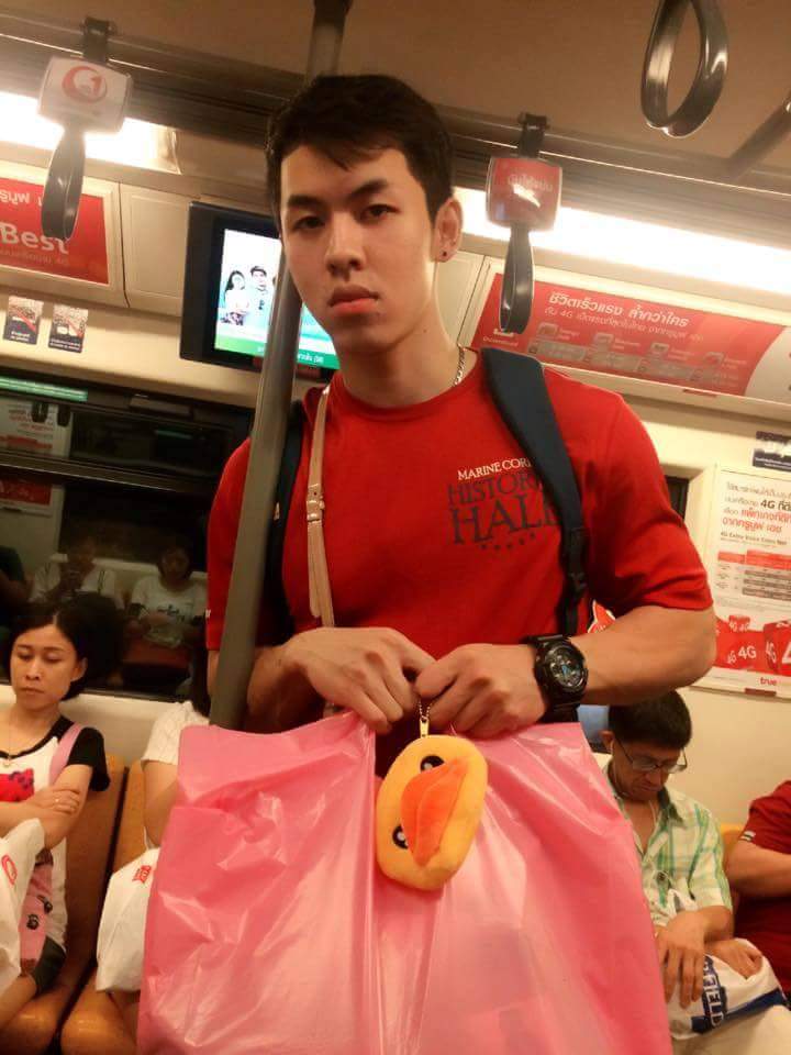 ภายใต้เสื้อตัวนั้น @บารวี 423