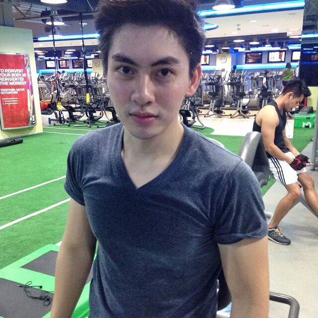 ภายใต้เสื้อตัวนั้น @บารวี 423