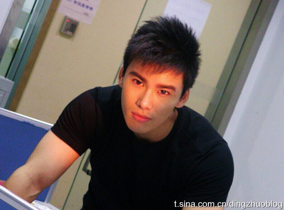 ภายใต้เสื้อตัวนั้น @บารวี 423