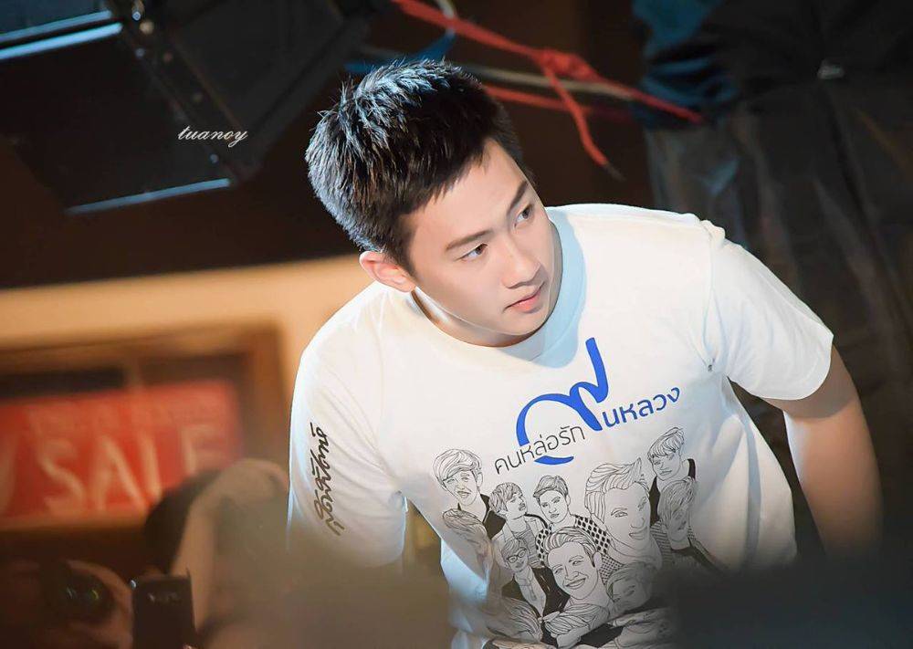 กัปตัน ชลธร