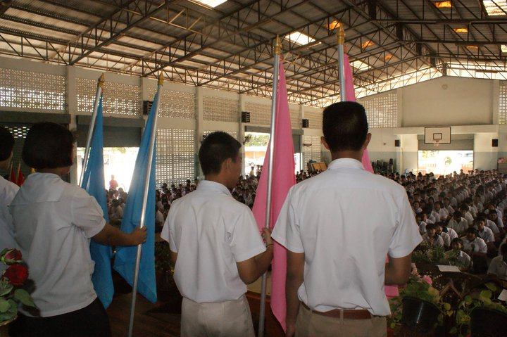 ศิษย์เก่า โรงเรียนพระนารายณ์ จ.ลพบุรี จากอดีตสู่ปัจจุบัน (เพราะเรารักสถาบันการศึกษาของเรา)