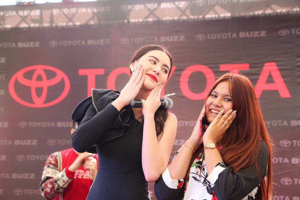 ใหม่ดาวิกาที่โตโยต้าบัสส์ สาขาพระราม 2