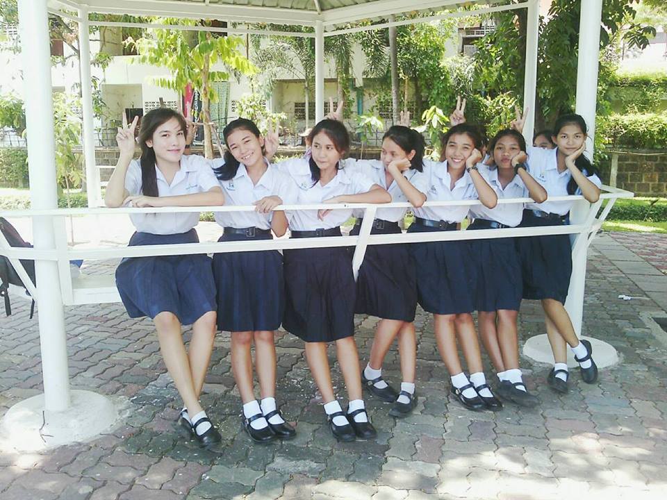 คนสวย น่ารัก โรงเรียนราชดำริ (เหอะ)