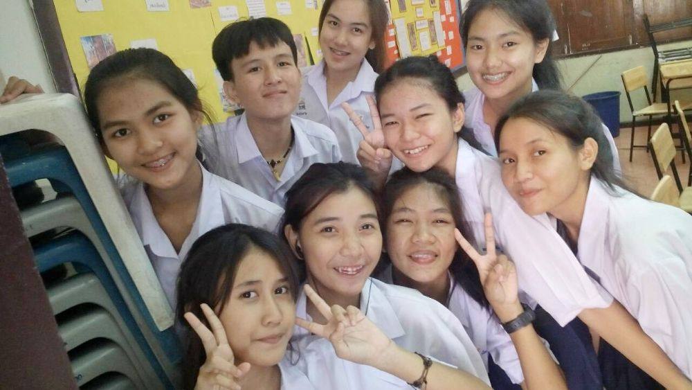 คนสวย น่ารัก โรงเรียนราชดำริ (เหอะ)