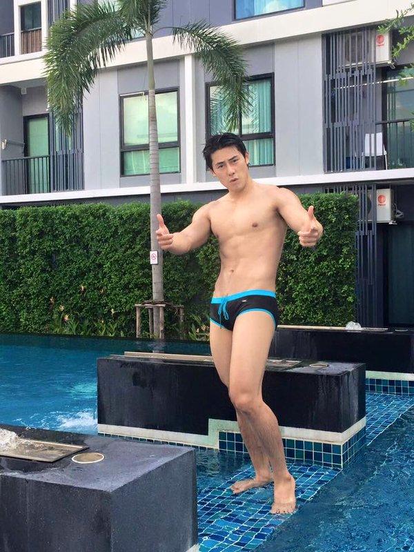 วันนี้พี่เคนพาไปว่ายน้ำเล่นกันสองต่อสอง ig:ken_pasakorn