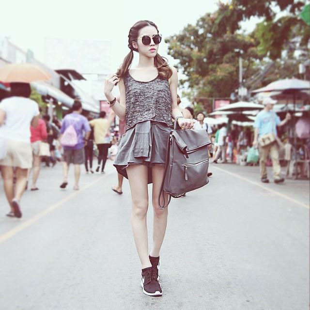 พลอยดาว สาวสวยดีไซเนอร์จากรั้วธรรมศาสตร์