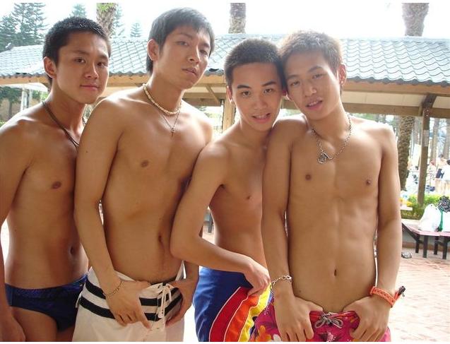 ผมไปทำรายงานบ้านเพื่อนนะครับแม่  @บารวี 469