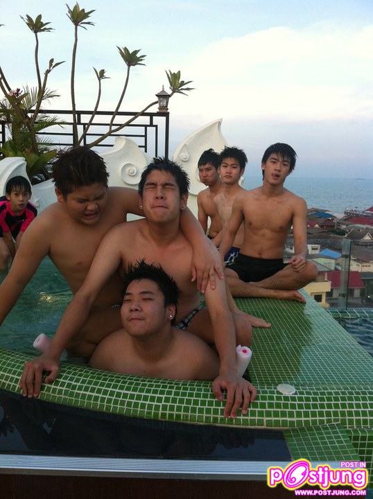 ผมไปทำรายงานบ้านเพื่อนนะครับแม่  @บารวี 469