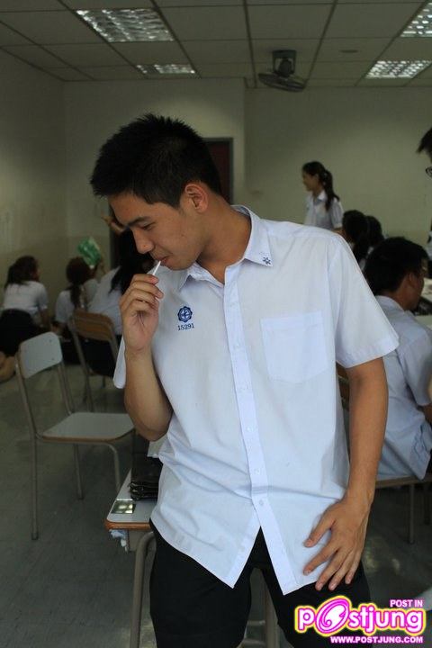 นักเรียนชาย ๑บารวี ๔๗๐ (เปลี่ยนชื่อเป็นไทยหมดละกัน ขี้เกียจเปลี่ยนภาษา)