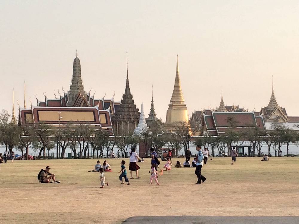 พระบรมมหาราชวัง(วัดพระแก้ว)ยามเย็น