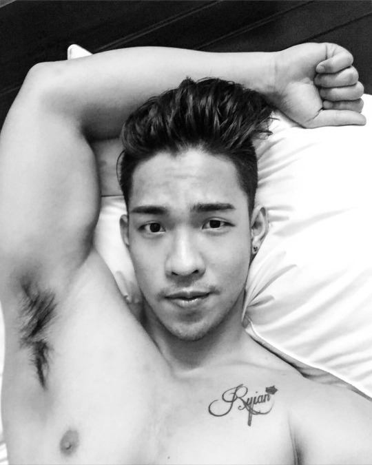 ผู้ชายวันหยุด