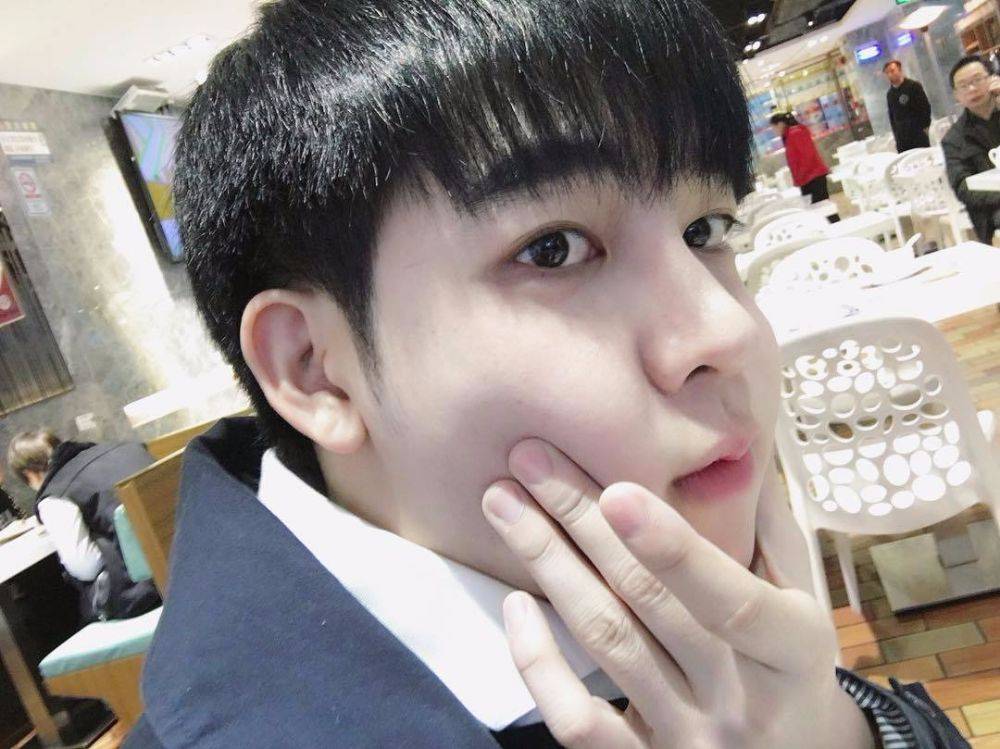 พลิกชีวิต มิว สุรเดช หนุ่มไทยจากหน้าตาบ้าน สู่ความหล่อระดับโอปป้า !