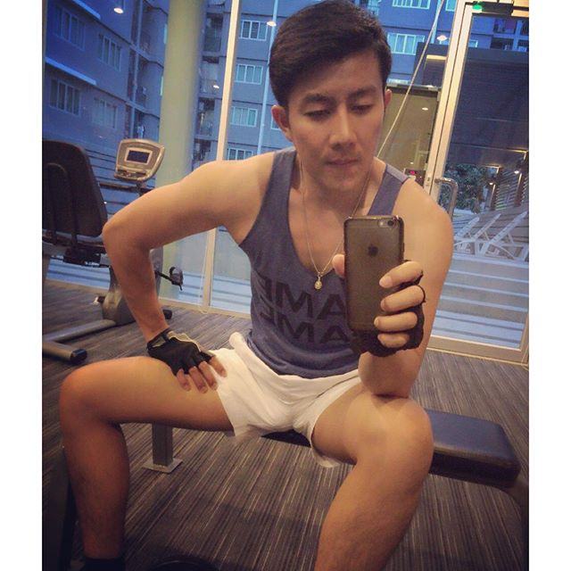 แซ่บเว่อร์!! แนวผู้ใหญ่ ไข่เบ้ขวา เป้าตุง กล้ามแน่น