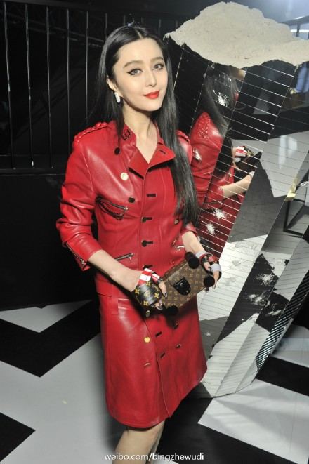 Fan Bing Bing สวย เจิด ตาคมเฉี่ยว แคทอายลุค เป๊ะมาก @LV Show Paris Fashion Week 2016