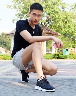 หนุ่มหล่อในเฟส