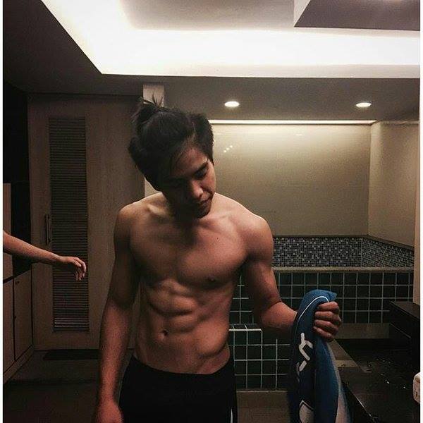 หนุ่มหล่อในเฟส