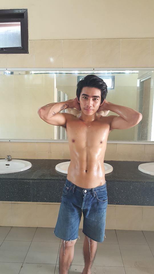 หนุ่มหล่อในเฟส