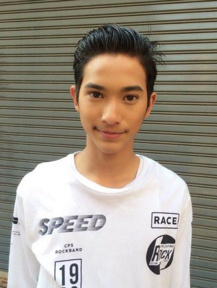 "โมเดล ศิฐฑา"  หนุ่มละอ่อน  วัย18 ปี  ผู้รับบท "พระปิ่นศิลป์ชัย แก้วหน้าม้า"