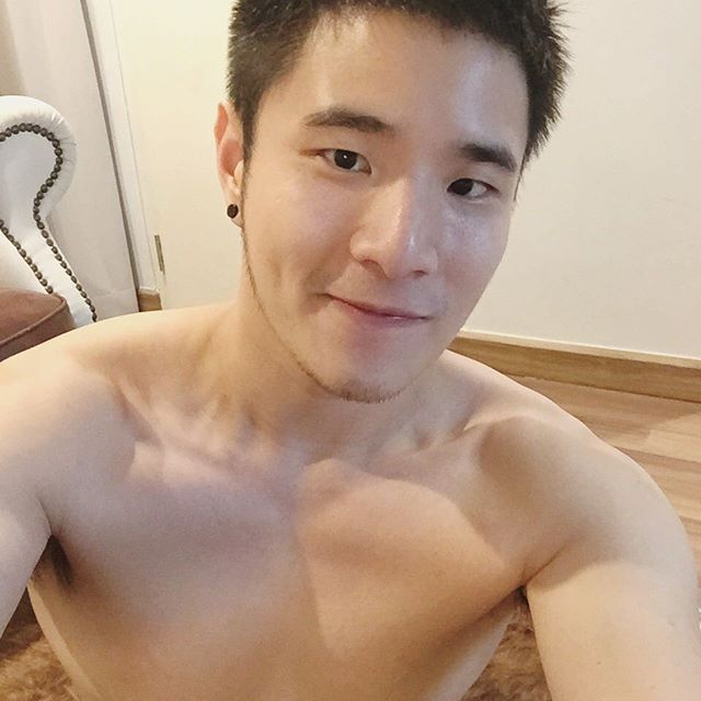 ข่าวร้อน!! หมีขาวหลุดออกจากกรง เป้าแน่น นมหวาน