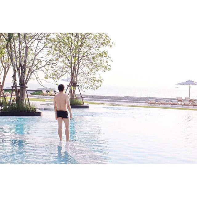 ข่าวร้อน!! หมีขาวหลุดออกจากกรง เป้าแน่น นมหวาน