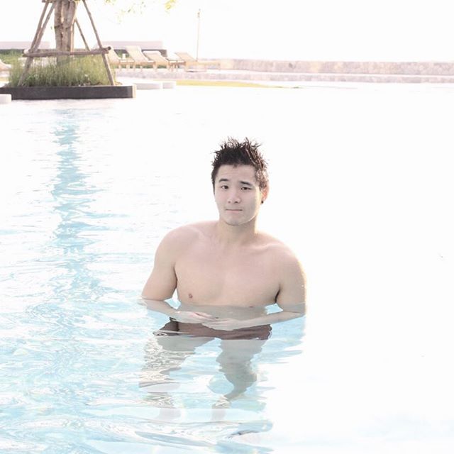 ข่าวร้อน!! หมีขาวหลุดออกจากกรง เป้าแน่น นมหวาน