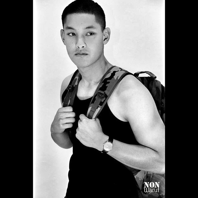 แชร์วอนเน็ต!!! ทหารกล้ามแน่น บอกด้วย งานละเอียด ซิกแพ็คแน่น กรอก หวาน