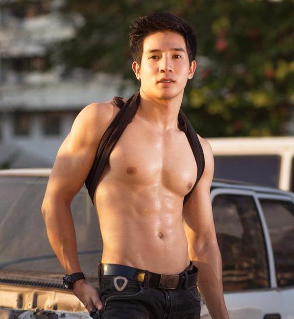 ขบที่นมเขาเบา ๆ 557