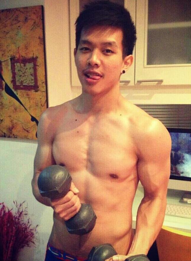 มีบุญวาสนาได้เจอพ่อหนุ่มคนนี้อยู่ครั้งหนึ่ง  คือดีมากกกก  567